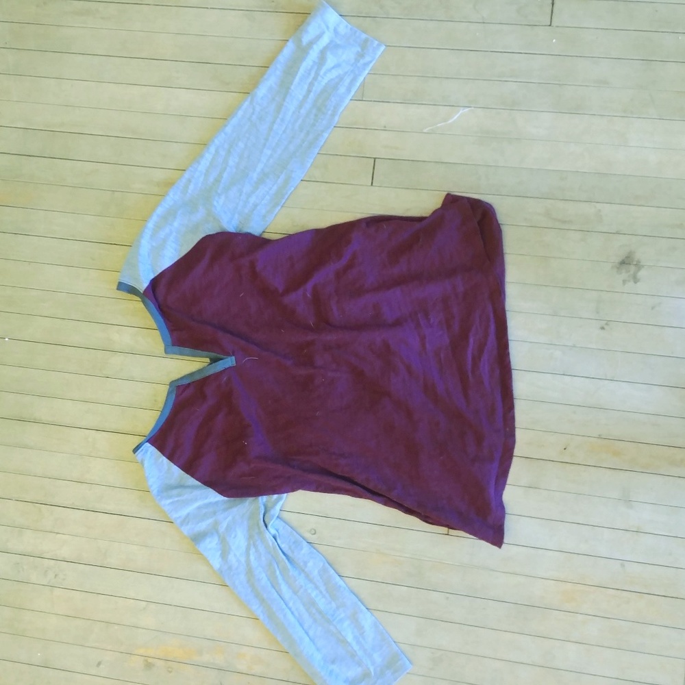 Semi-long sleeve tshirt